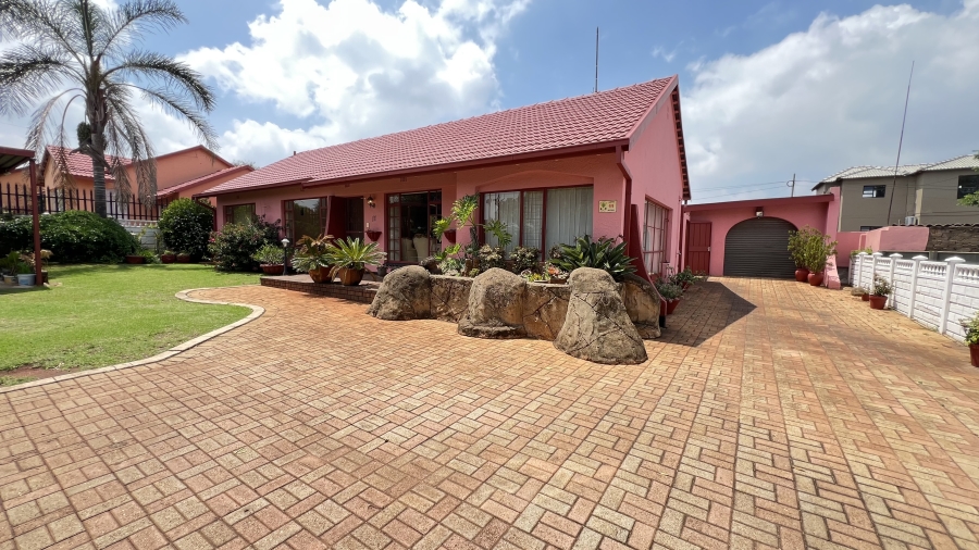 3 Bedroom Property for Sale in Dan Pienaarville Gauteng