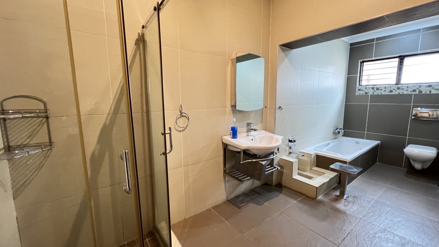 4 Bedroom Property for Sale in Monument Gauteng