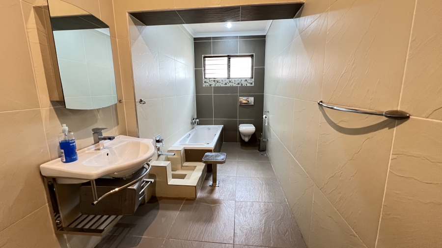 4 Bedroom Property for Sale in Monument Gauteng