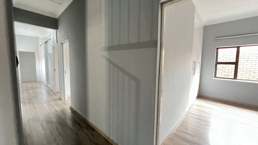 4 Bedroom Property for Sale in Monument Gauteng