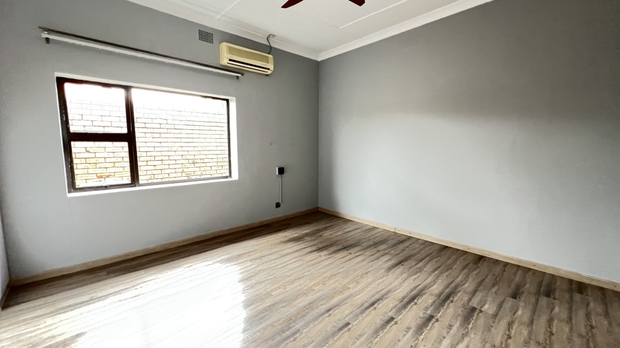 4 Bedroom Property for Sale in Monument Gauteng