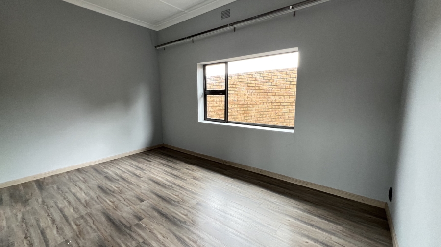 4 Bedroom Property for Sale in Monument Gauteng