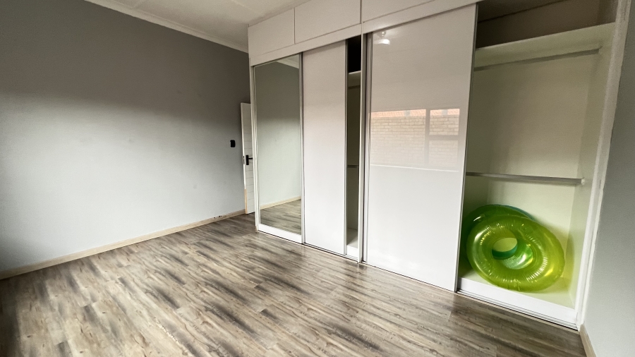 4 Bedroom Property for Sale in Monument Gauteng