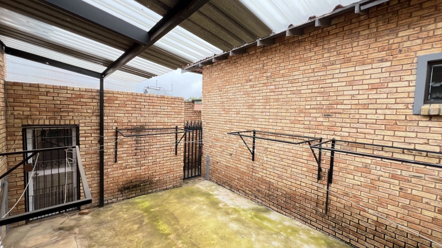 4 Bedroom Property for Sale in Monument Gauteng