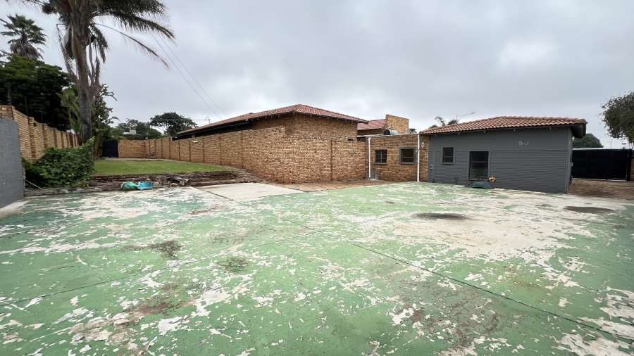 4 Bedroom Property for Sale in Monument Gauteng