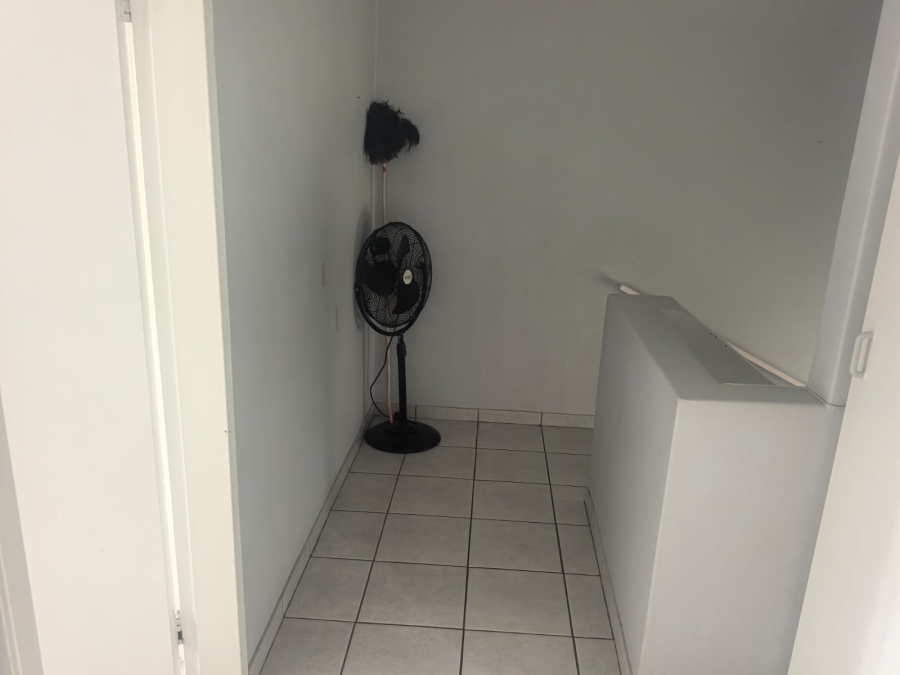 2 Bedroom Property for Sale in Florida Hills Gauteng