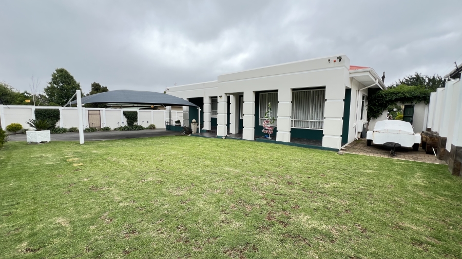 3 Bedroom Property for Sale in Monument Gauteng