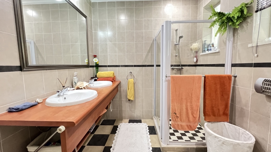 3 Bedroom Property for Sale in Monument Gauteng