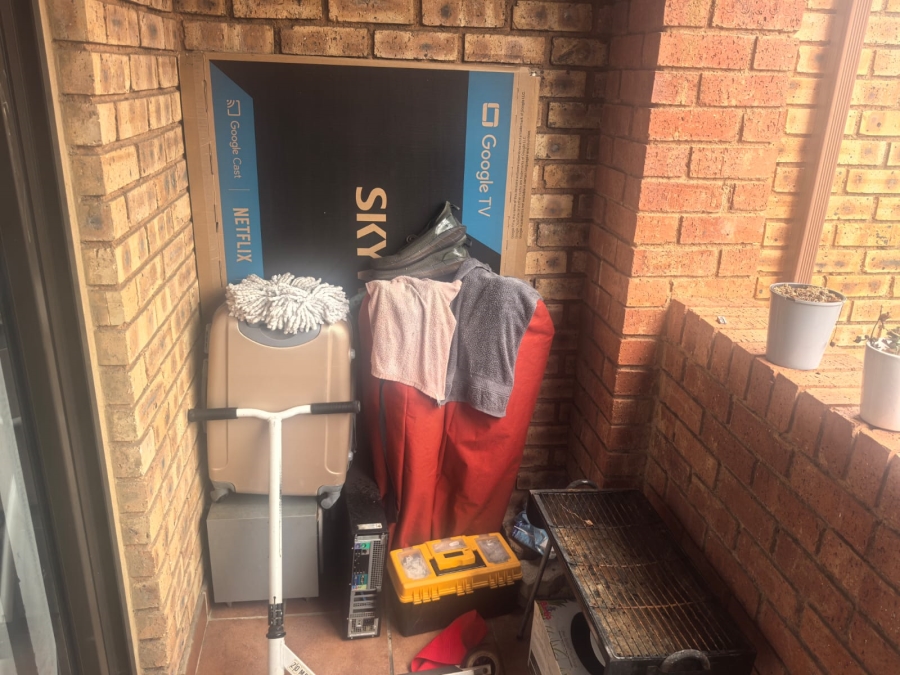 2 Bedroom Property for Sale in Weltevreden Park Gauteng