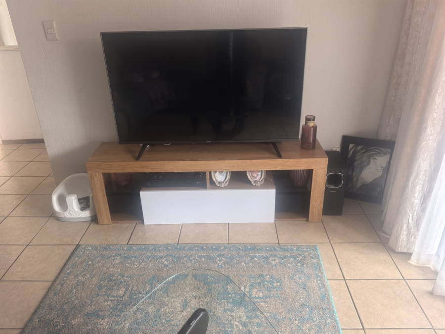 2 Bedroom Property for Sale in Weltevreden Park Gauteng