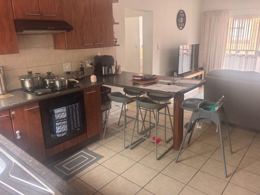 2 Bedroom Property for Sale in Weltevreden Park Gauteng