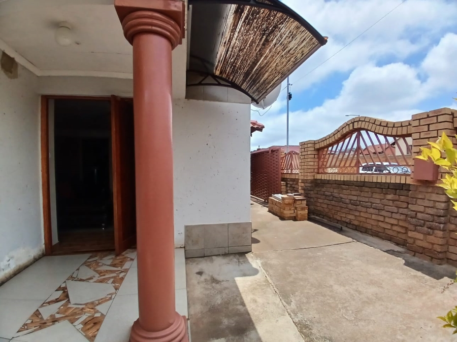 3 Bedroom Property for Sale in Kagiso Gauteng