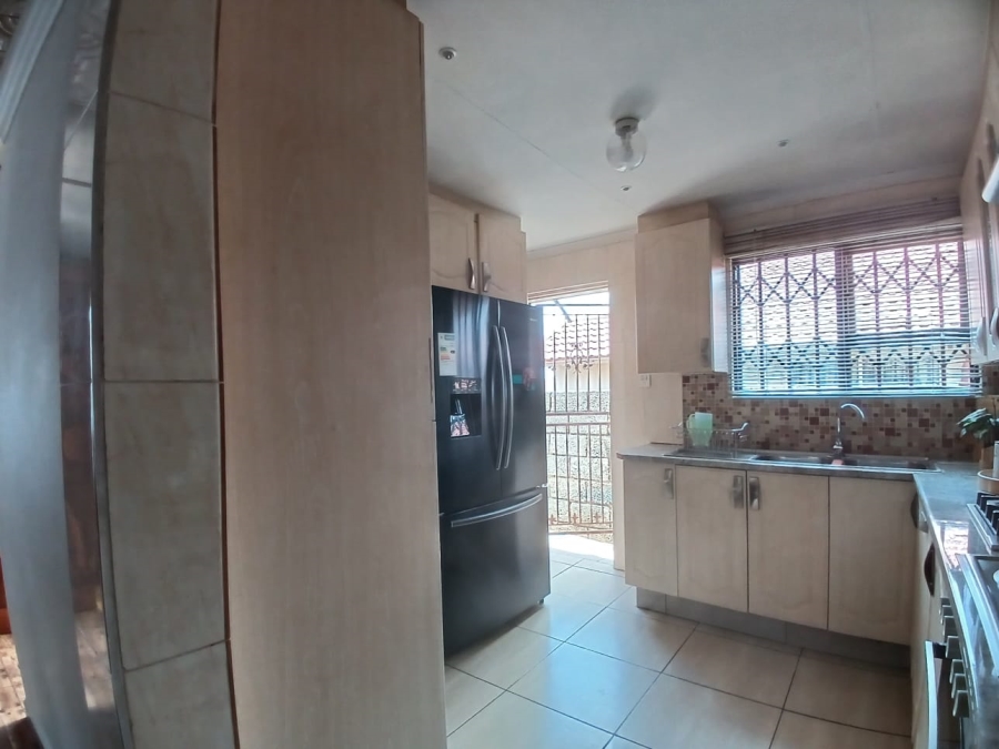 3 Bedroom Property for Sale in Kagiso Gauteng