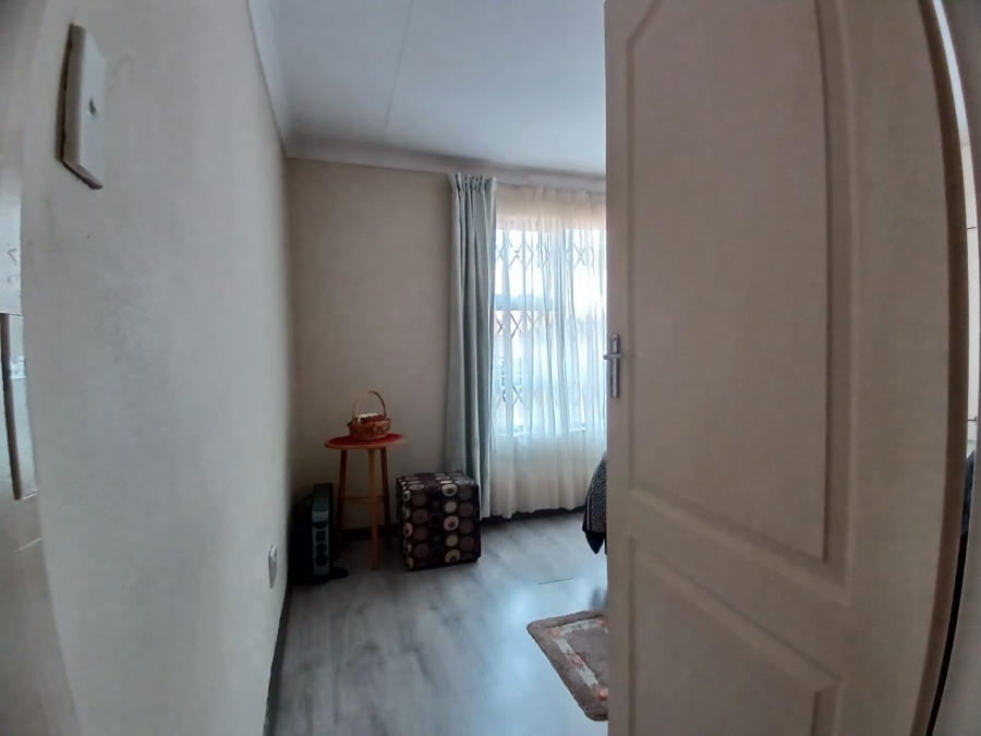 3 Bedroom Property for Sale in Kagiso Gauteng