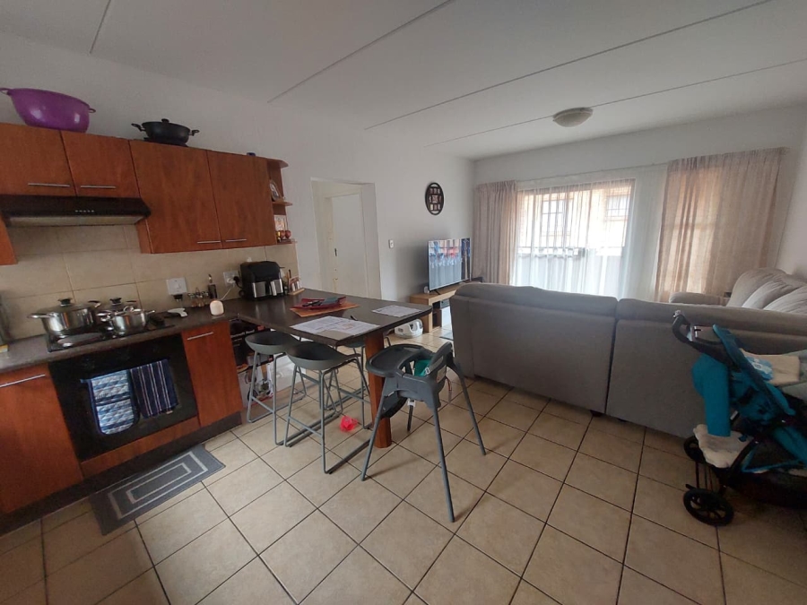 2 Bedroom Property for Sale in Weltevreden Park Gauteng