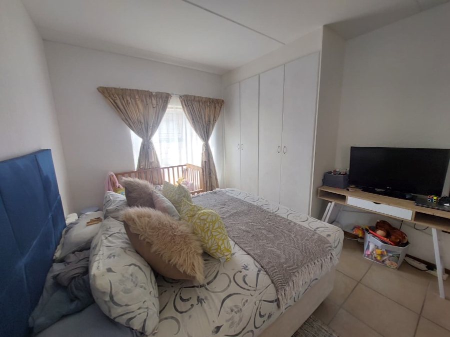 2 Bedroom Property for Sale in Weltevreden Park Gauteng