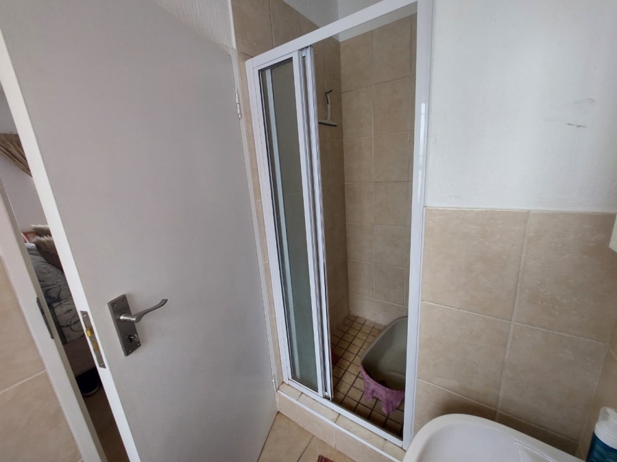 2 Bedroom Property for Sale in Weltevreden Park Gauteng