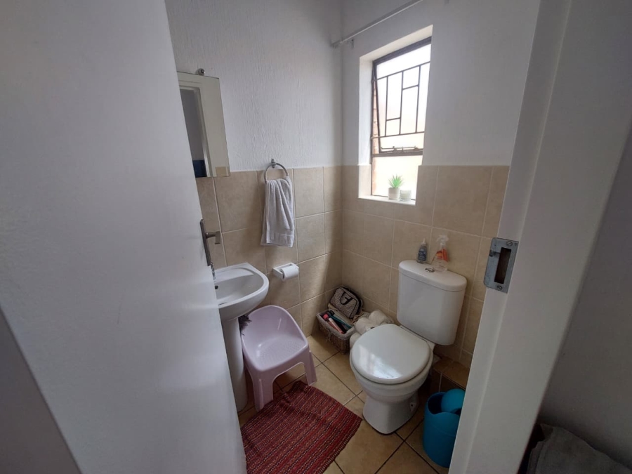 2 Bedroom Property for Sale in Weltevreden Park Gauteng