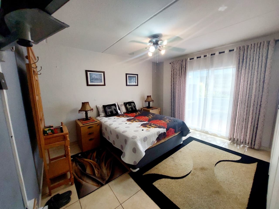 2 Bedroom Property for Sale in Weltevreden Park Gauteng