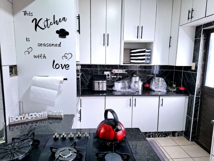 3 Bedroom Property for Sale in Hillshaven Gauteng