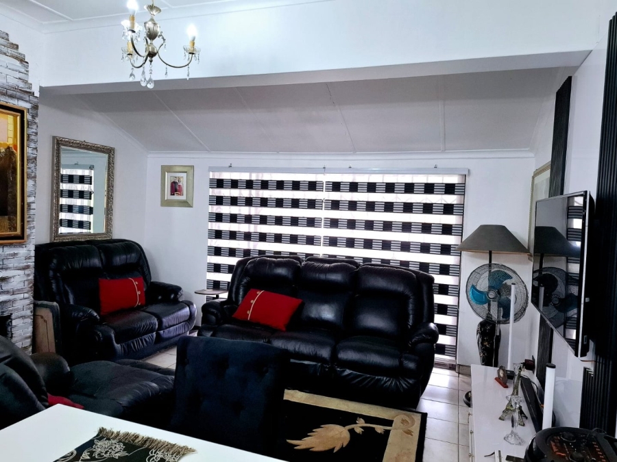 3 Bedroom Property for Sale in Hillshaven Gauteng