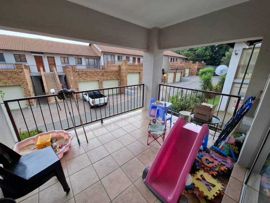 To Let 2 Bedroom Property for Rent in Wilgeheuwel Gauteng