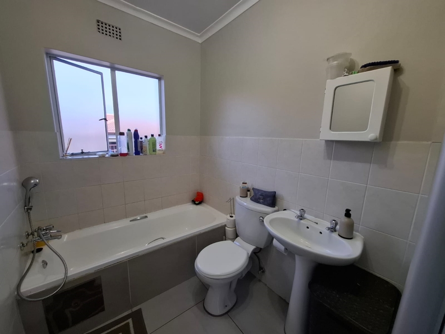 To Let 2 Bedroom Property for Rent in Wilgeheuwel Gauteng