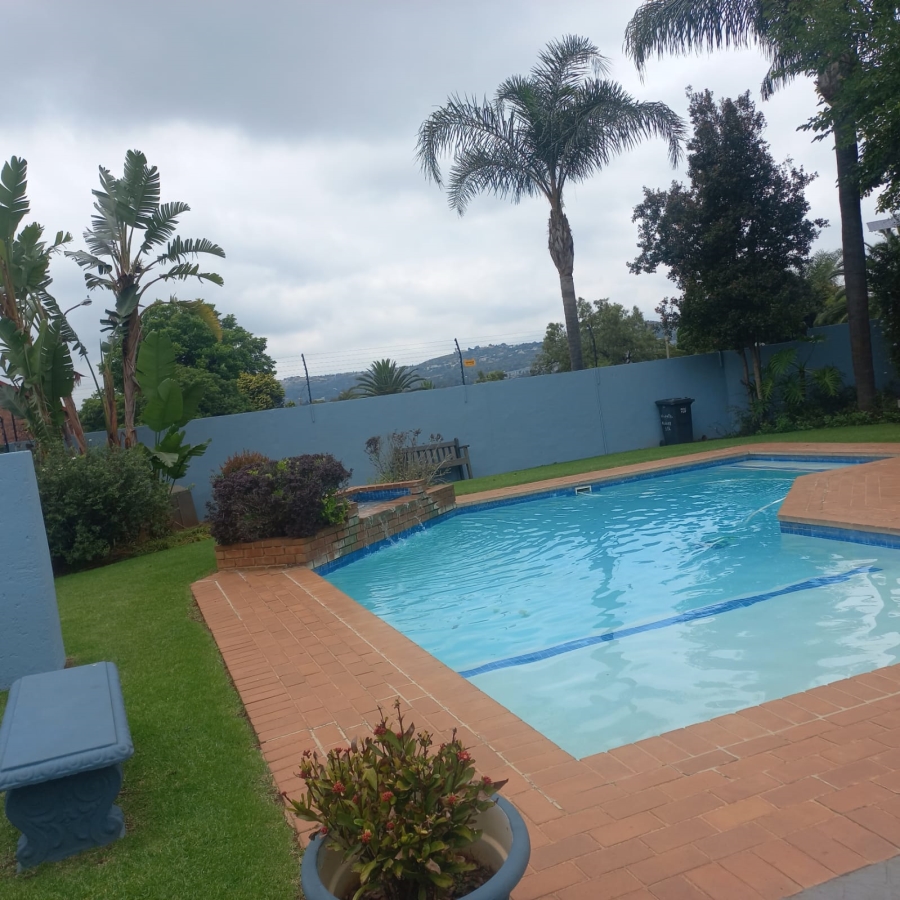 2 Bedroom Property for Sale in Weltevreden Park Gauteng