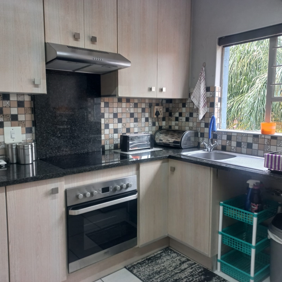 2 Bedroom Property for Sale in Weltevreden Park Gauteng