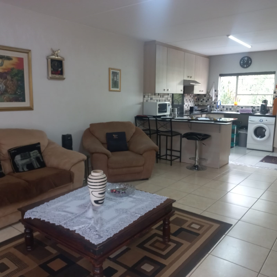2 Bedroom Property for Sale in Weltevreden Park Gauteng