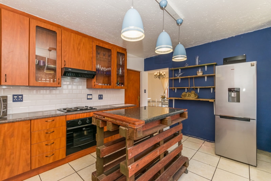 To Let 3 Bedroom Property for Rent in Florida Park Gauteng