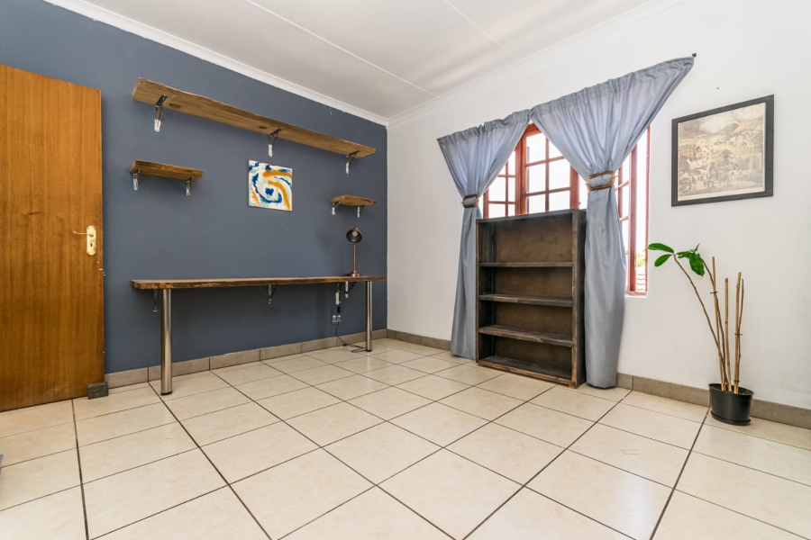 To Let 3 Bedroom Property for Rent in Florida Park Gauteng