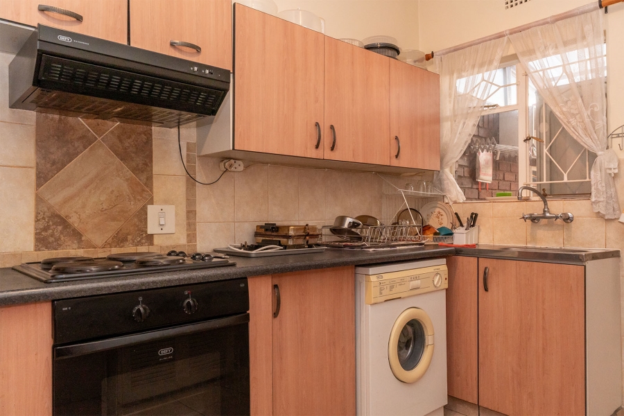 2 Bedroom Property for Sale in Dayanglen Gauteng