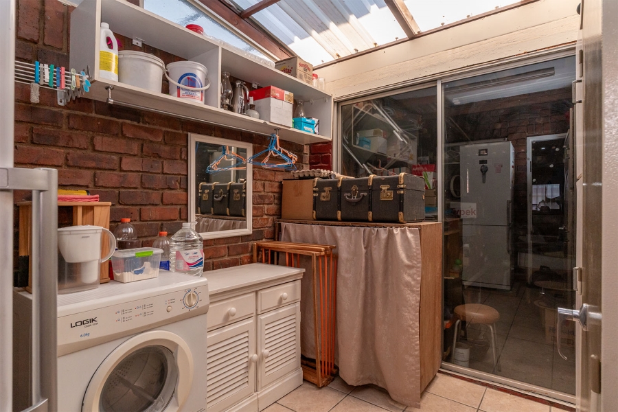 2 Bedroom Property for Sale in Dayanglen Gauteng