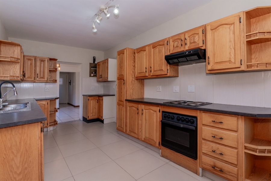 4 Bedroom Property for Sale in Allen Grove Gauteng