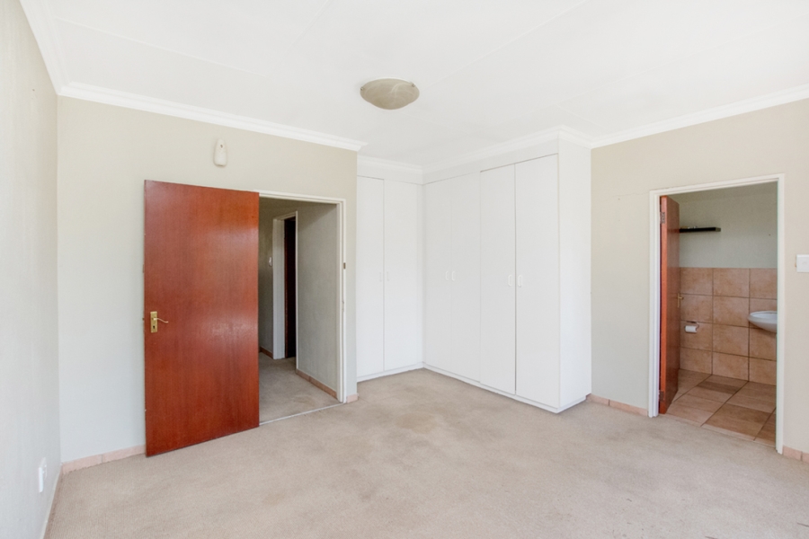 2 Bedroom Property for Sale in Willowbrook Gauteng