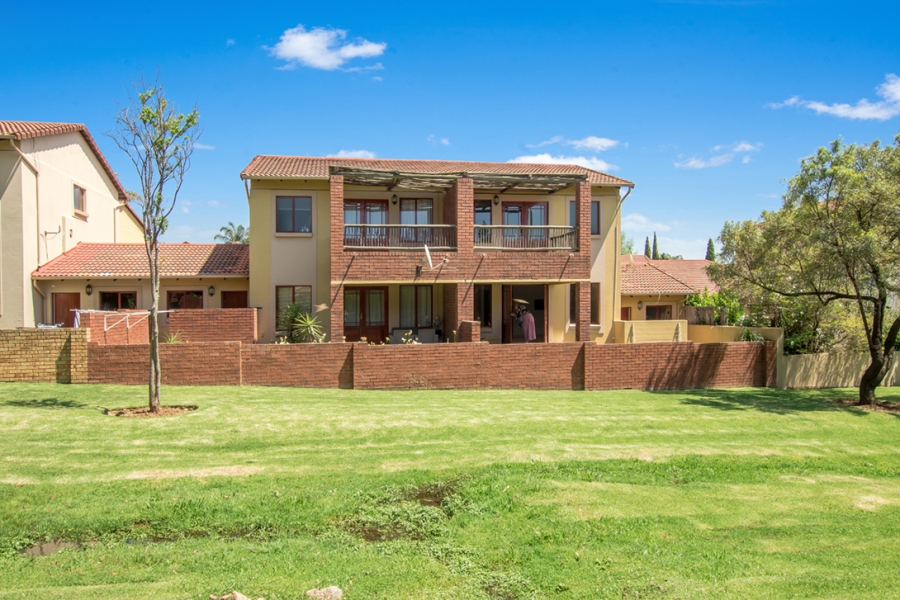 2 Bedroom Property for Sale in Willowbrook Gauteng