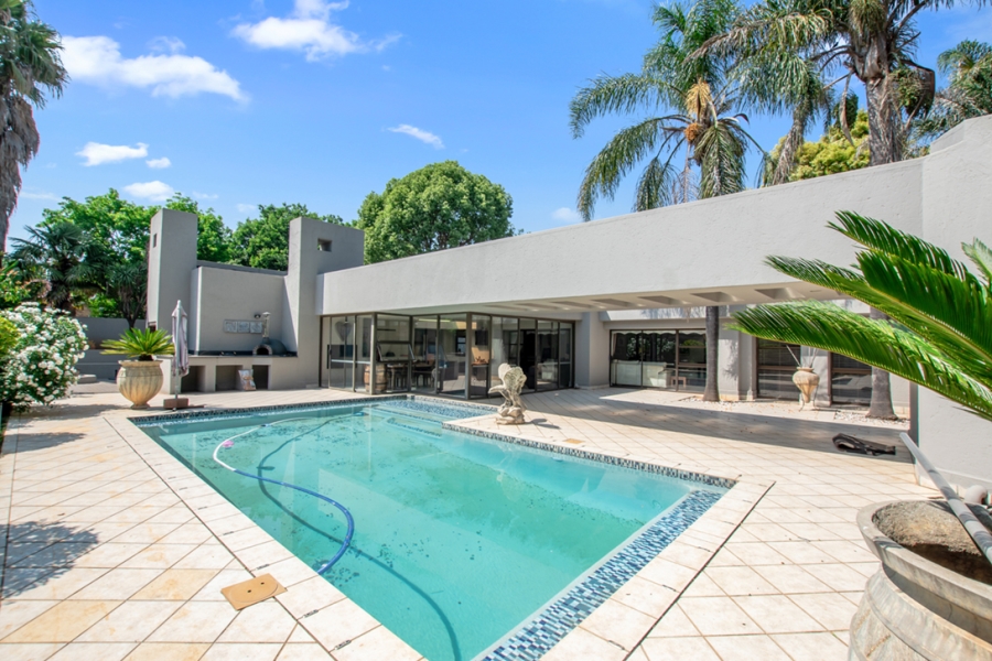 4 Bedroom Property for Sale in Sonneveld Gauteng