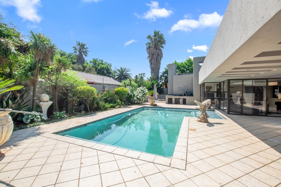 4 Bedroom Property for Sale in Sonneveld Gauteng