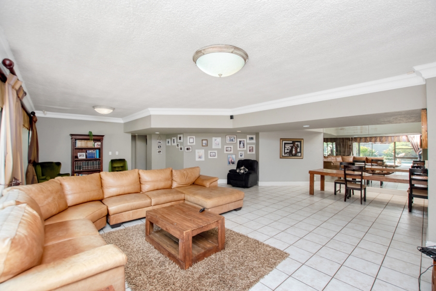 4 Bedroom Property for Sale in Sonneveld Gauteng