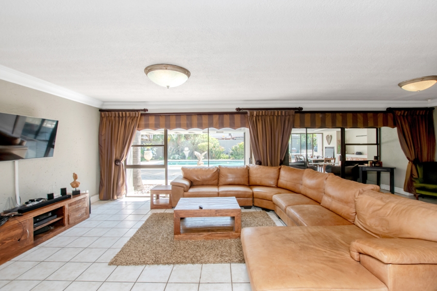 4 Bedroom Property for Sale in Sonneveld Gauteng