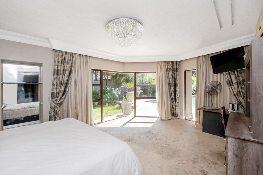 4 Bedroom Property for Sale in Sonneveld Gauteng