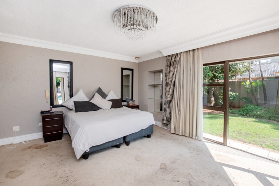 4 Bedroom Property for Sale in Sonneveld Gauteng