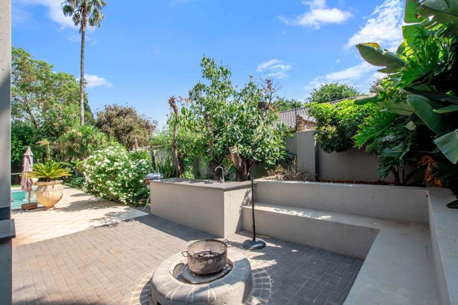 4 Bedroom Property for Sale in Sonneveld Gauteng