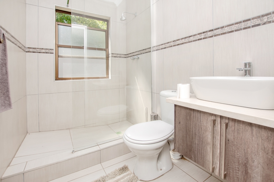 4 Bedroom Property for Sale in Sonneveld Gauteng