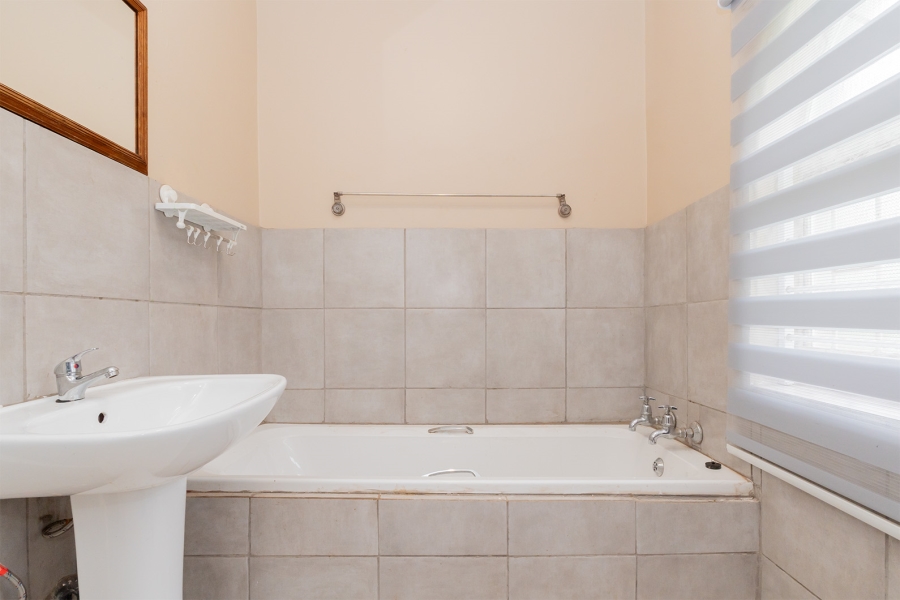 4 Bedroom Property for Sale in Atlasville Gauteng