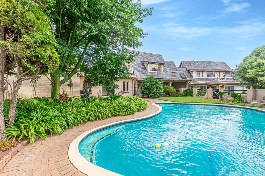 5 Bedroom Property for Sale in Radiokop Gauteng