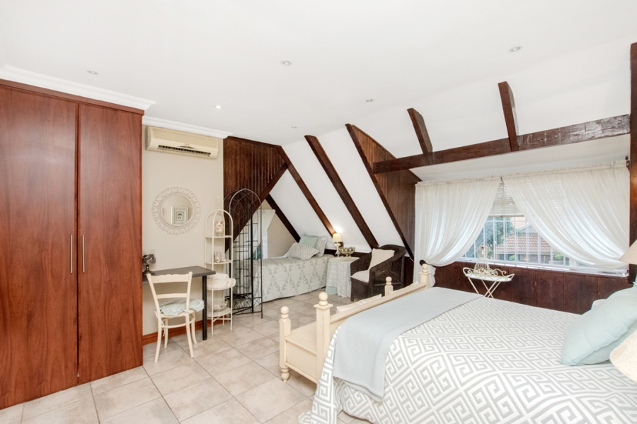 5 Bedroom Property for Sale in Radiokop Gauteng