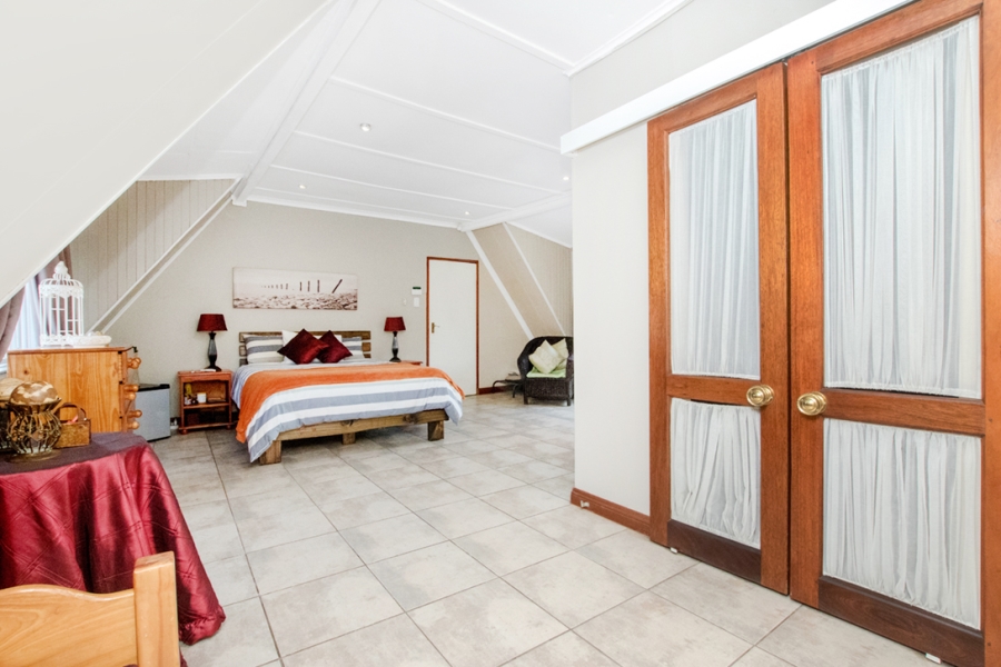 5 Bedroom Property for Sale in Radiokop Gauteng