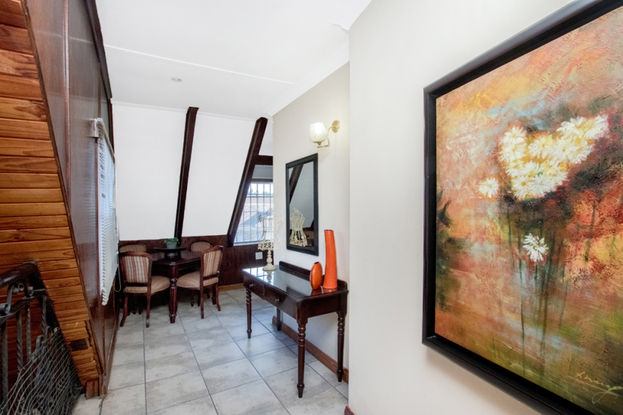 5 Bedroom Property for Sale in Radiokop Gauteng